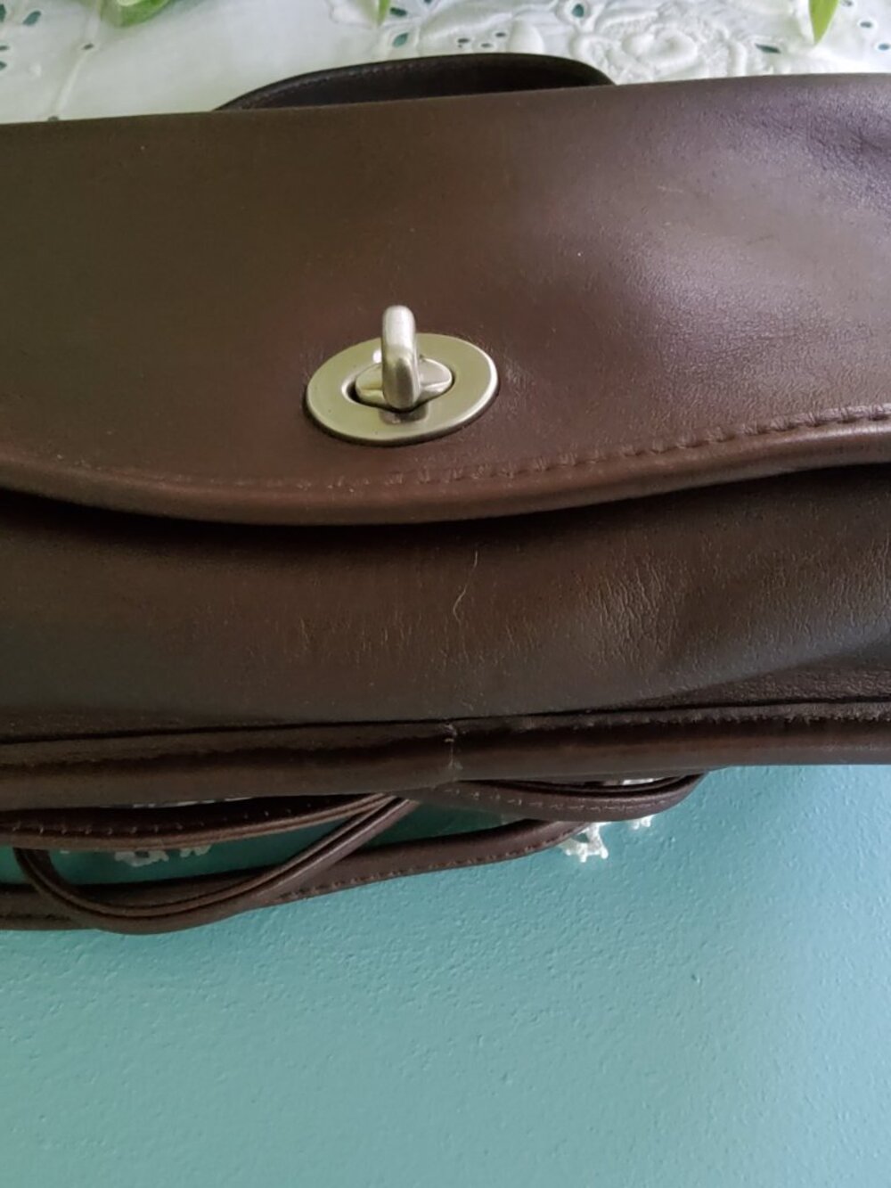 Vintage Coach Casino Crossbody in Mahogony with Nickel Hardware + Hangtag - Picture 3 of 11